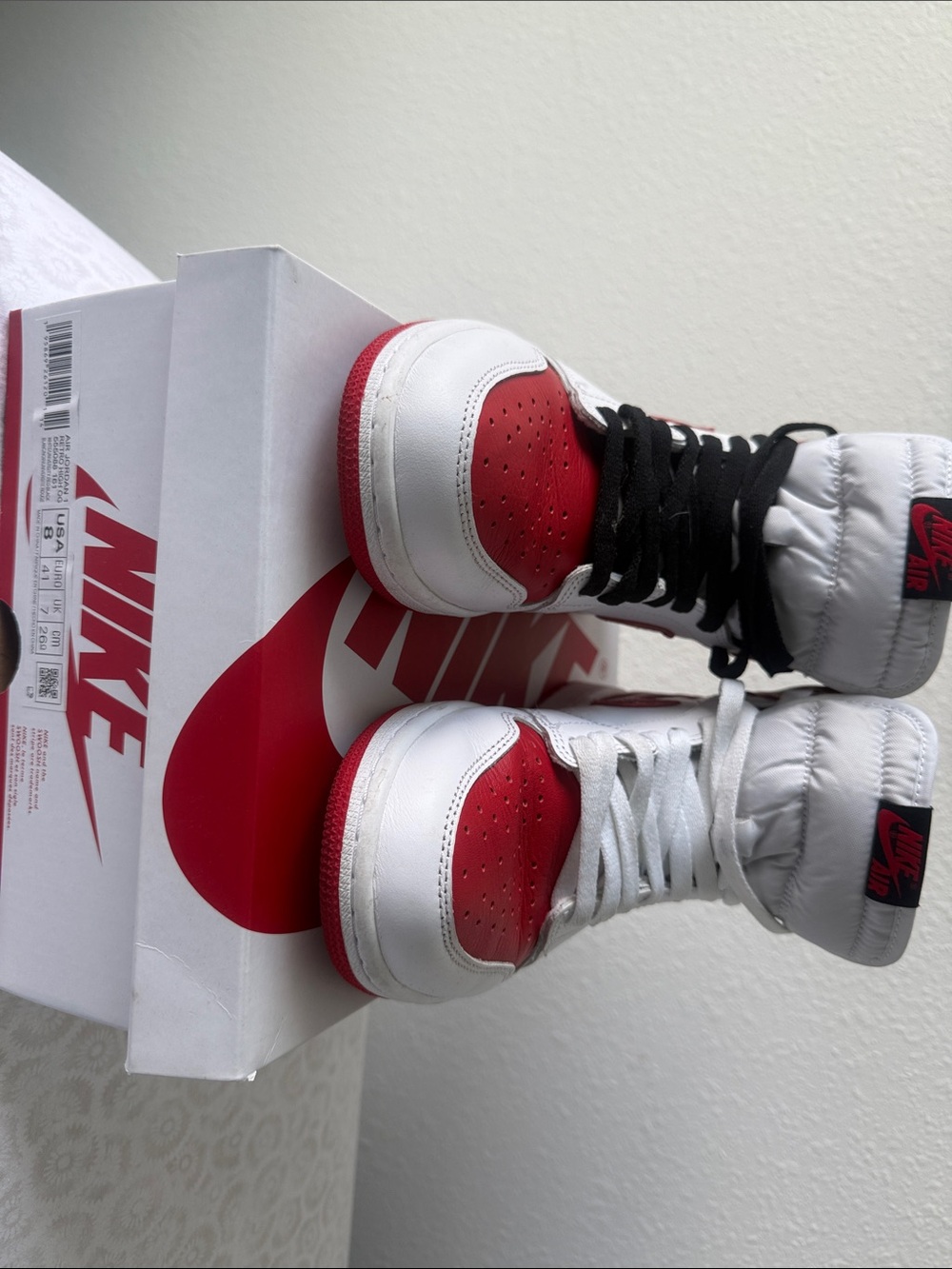 Nike Air Jordan 1 Retro High OG- White, Red, Black - Picture 2 of 6